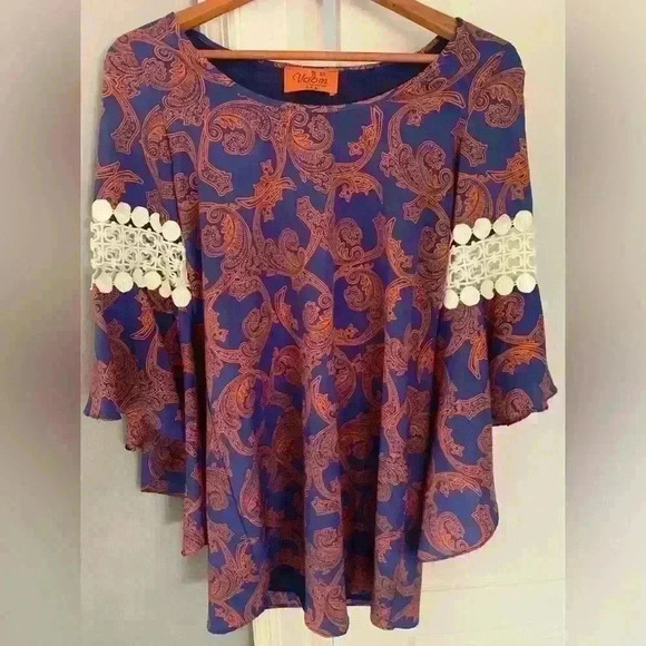 Voom Womens XS Scoop Neck Bell Sleeve Tunic Top Blue Knit Print Hippie Boho - Picture 2 of 14